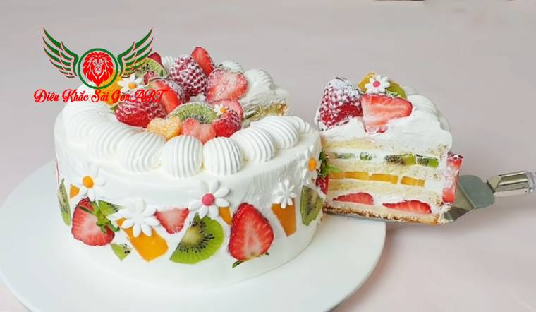 Mô hình bánh sinh nhật bằng xốp 1
