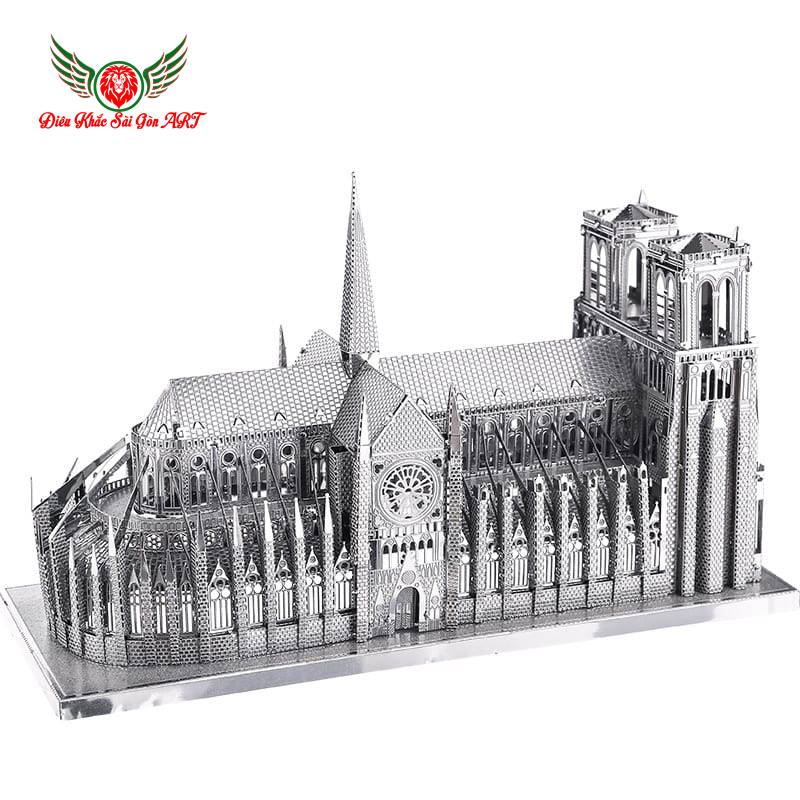 Thi công mô hình nhà thờ đức bà paris 2